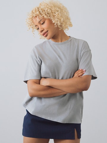 Honest Basics - Camiseta talla grande en gris