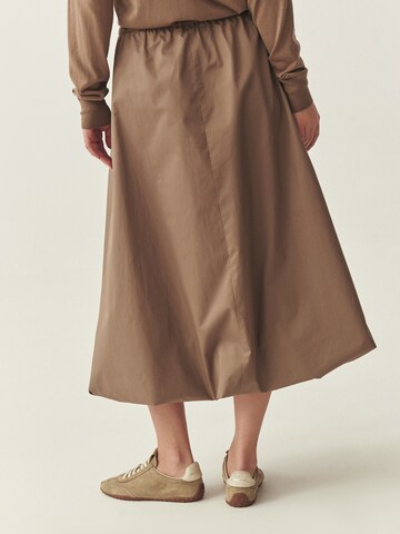 Fustă 'SYGMI 1' de la TATUUM pe bej