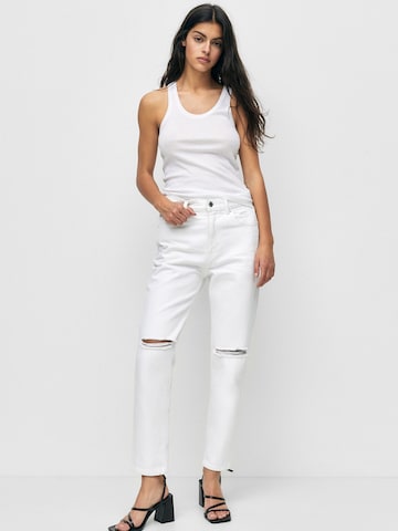 Pull&Bear Regular Jeans in White: front