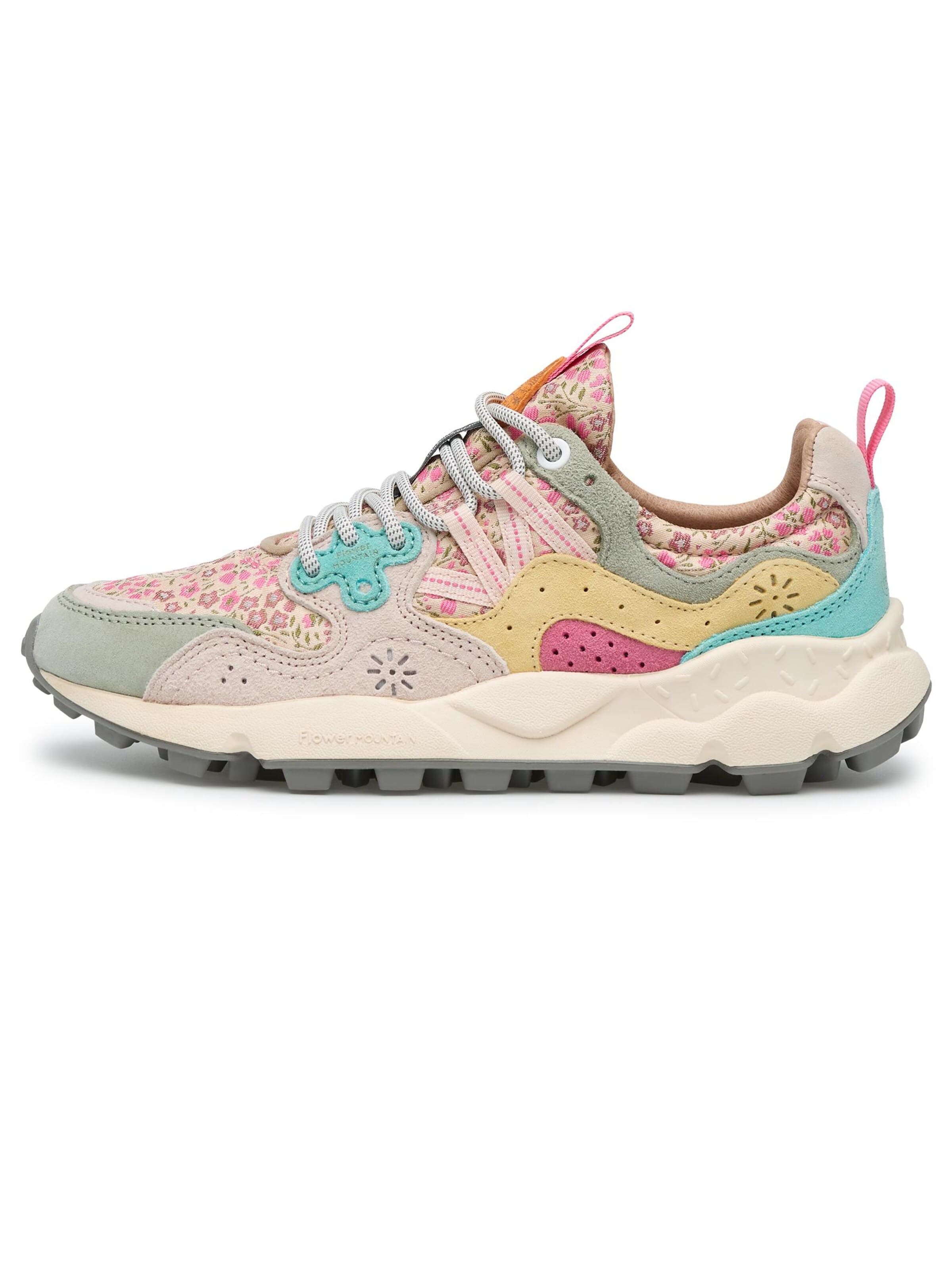 Flower Mountain Lace-Up Shoes 'YAMANO 3 WOMAN' in Beige: front