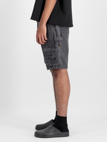 ALPHA INDUSTRIES - regular Pantalón cargo en gris