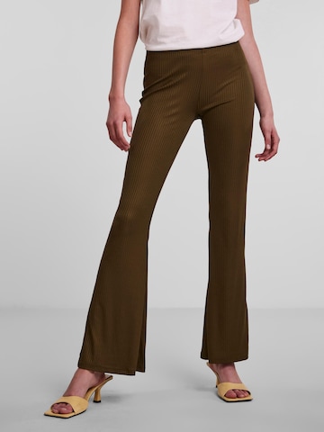 PIECES Flared Pants 'Toppy' in Green: front