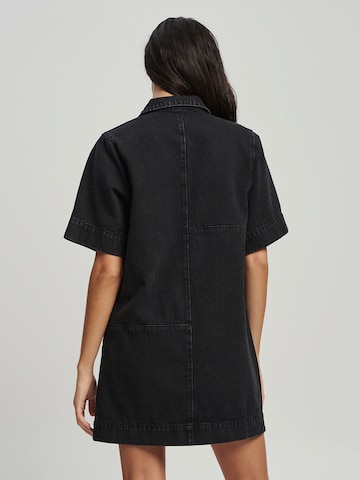 St MRLO - Vestido en negro: atrás