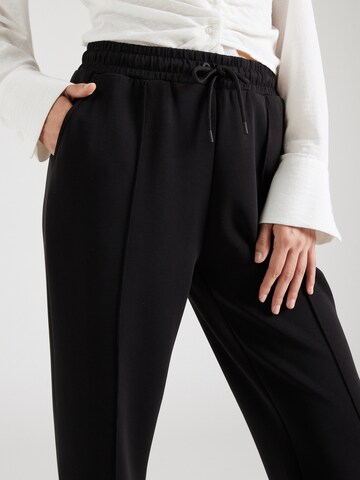 s.Oliver Tapered Broek in Zwart