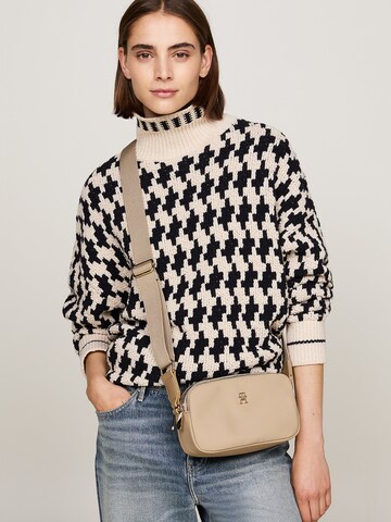Sac à bandoulière TOMMY HILFIGER en beige : devant