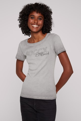 T-shirt Soccx en gris : devant