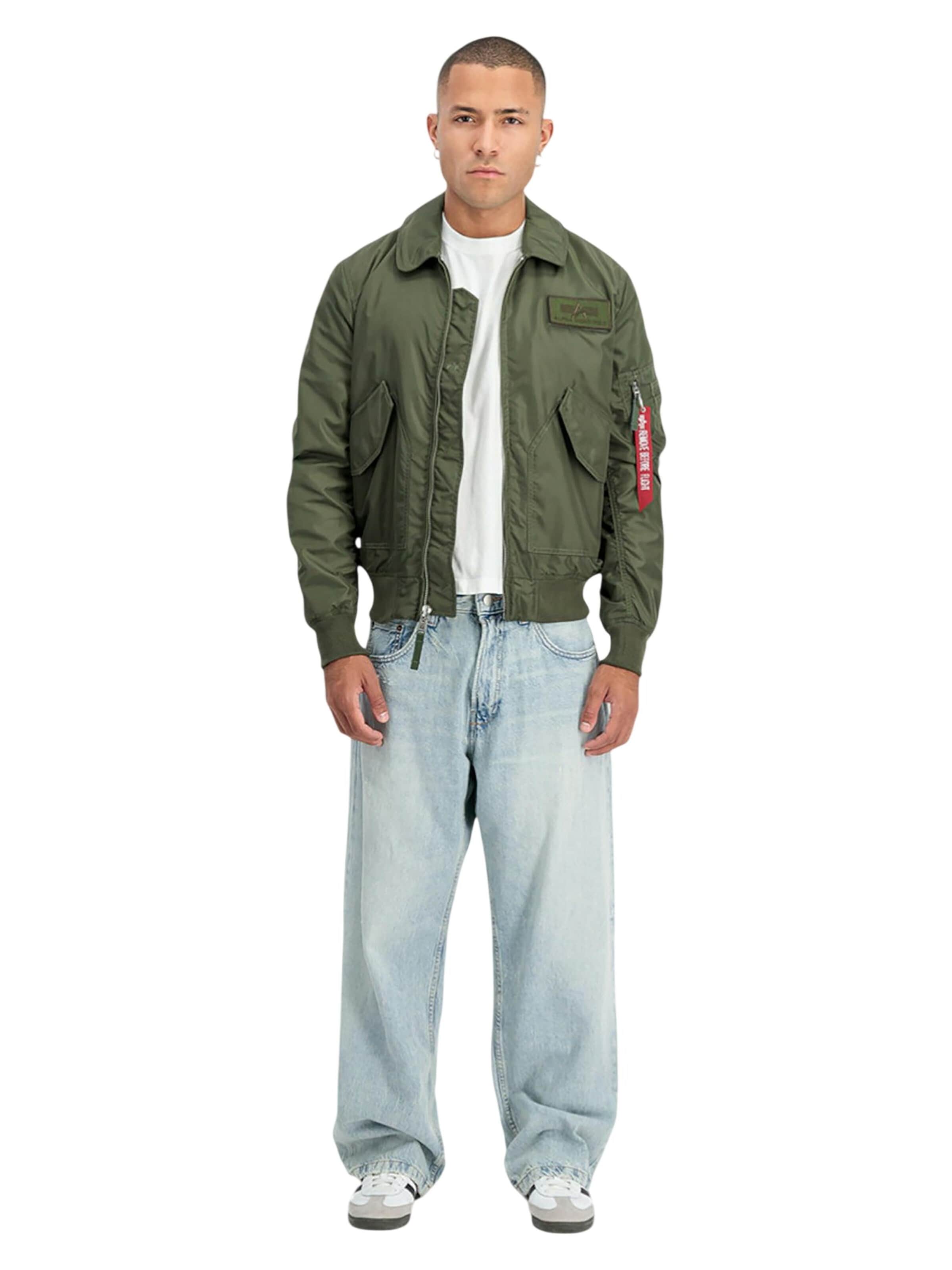 ALPHA INDUSTRIES Between-Season Jacket in Green