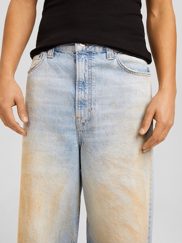 Bershka Loosefit Jeans in Blau