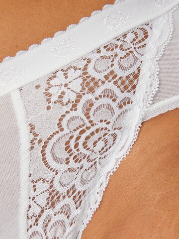 SLOGGI Slip ' Chic ' in Wit