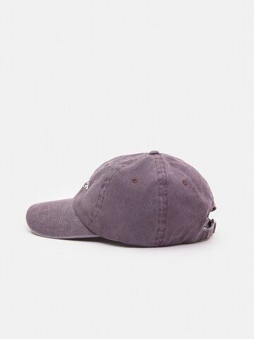 Pull&Bear Cap in Purple: front