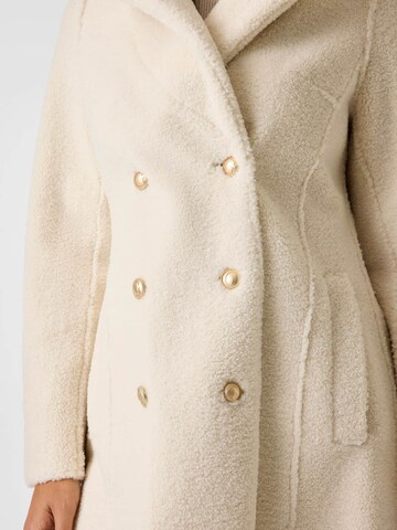 GUESS Between-Seasons Coat in White