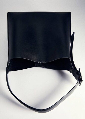 MANGO Tasche 'Winnie' in Schwarz