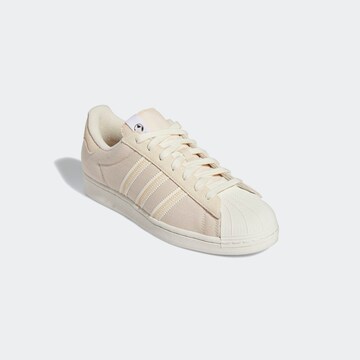 ADIDAS ORIGINALS Trampki niskie 'Superstar' w kolorze beżowy