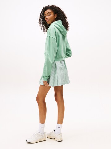 Tommy Jeans Sweatshirt 'VARSITY' in Grün