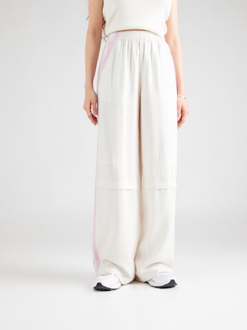 Wide leg Pantaloni de la ABOUT YOU x Toni Garrn pe alb: față