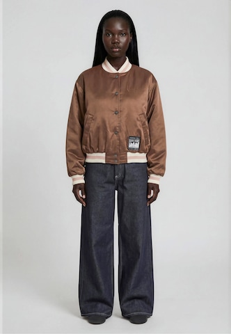 Karl Kani Tussenjas 'Signature Bowling' in Bruin