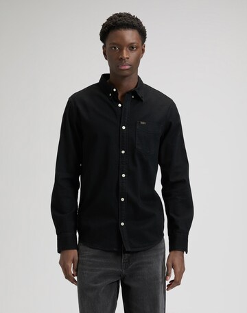 Lee Regular fit Button Up Shirt in Black: front
