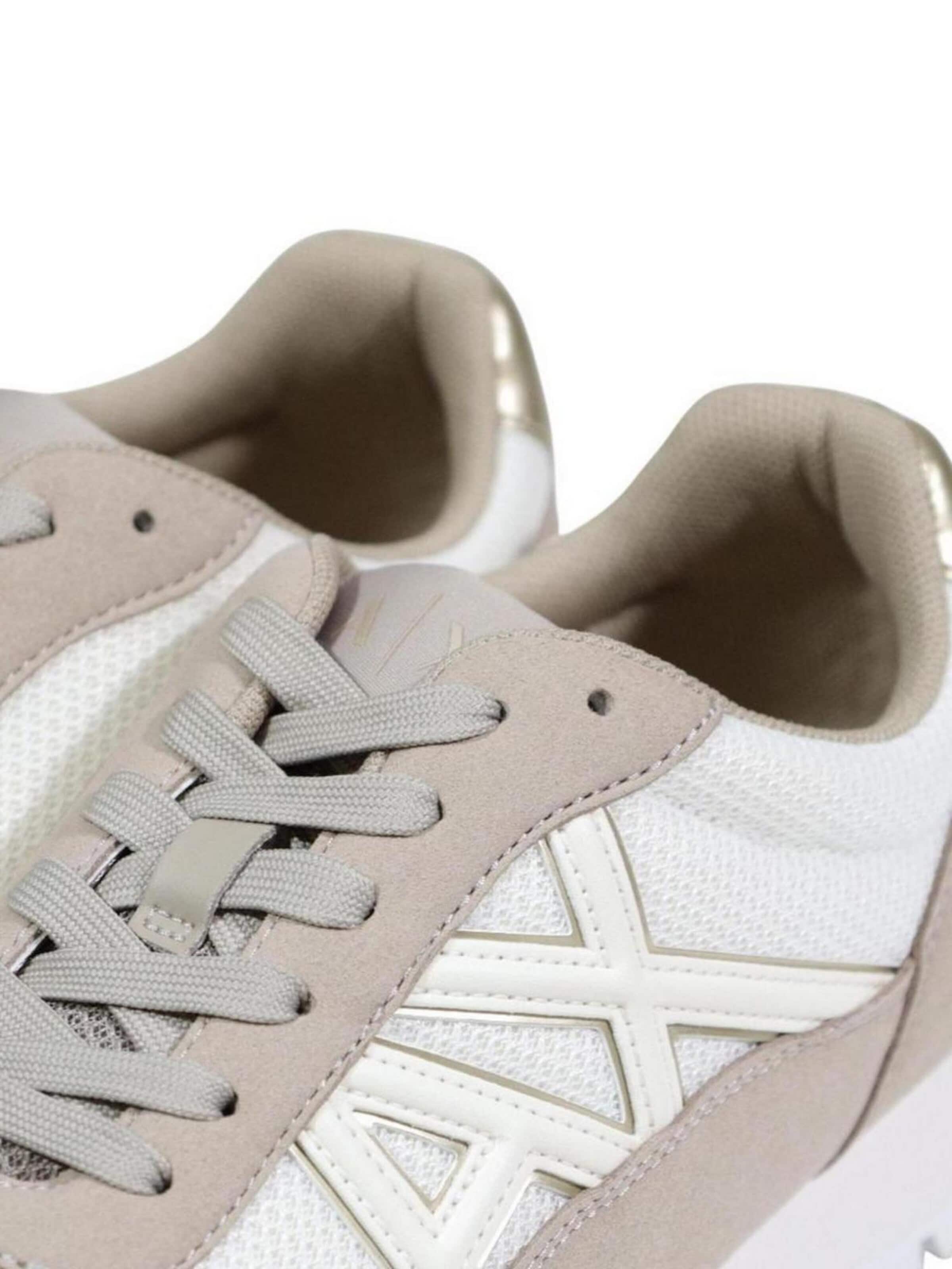Sneaker bassa 'XW002150 AF19388' di ARMANI EXCHANGE in beige