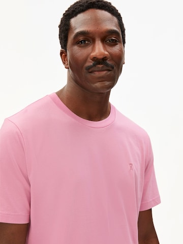 ARMEDANGELS Футболка 'JAAMES' в Ярко-розовый