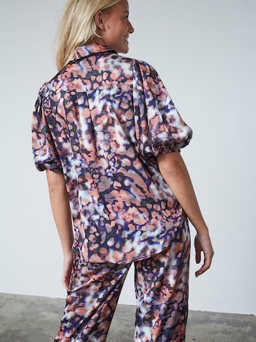 SISTERS POINT Blus 'ELLA-SH61' i blå