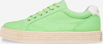 Soccx Sneakers in Green: front