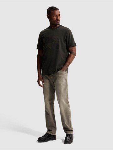 Maglietta 'T-shirt with mixed-technique chest graphic' di CAST IRON in grigio