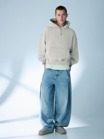 Sweat-shirt Bershka en gris