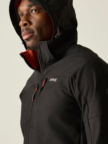 REGATTA Outdoor jacket 'Regatta Softshelljacke Arana' in Black