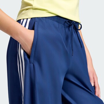 Wide Leg Pantalon 'Firebird Adilenium' ADIDAS ORIGINALS en bleu