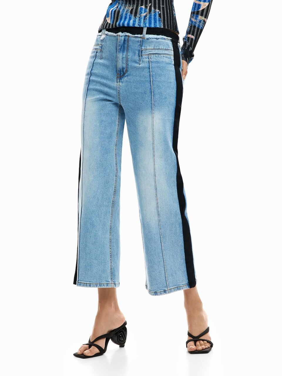 Wide leg Jeans de la Desigual pe albastru: față