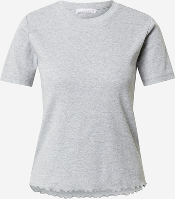 Stitch and Soul T-Shirt in Grau: front