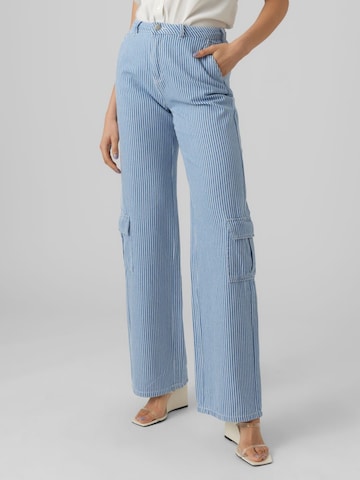 VERO MODA Loose fit Cargo jeans 'Ane' in Blue: front