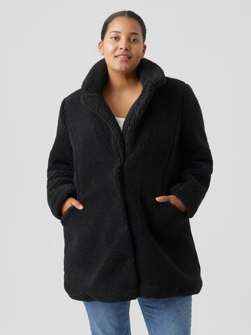 Vero Moda Curve Winter Coat in Black: front