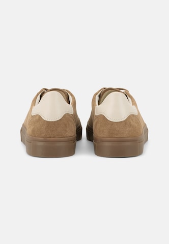 VAGABOND SHOEMAKERS Σνίκερ χαμηλό 'CODY' σε μπεζ