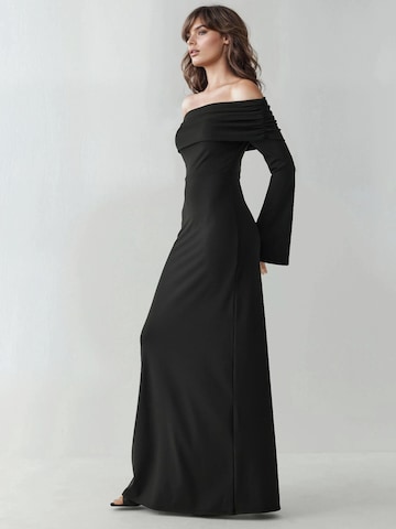 Abito di Hiccup in nero