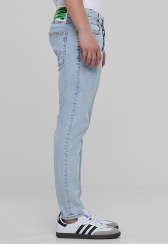 2Y Premium Tapered Jeans in Blau