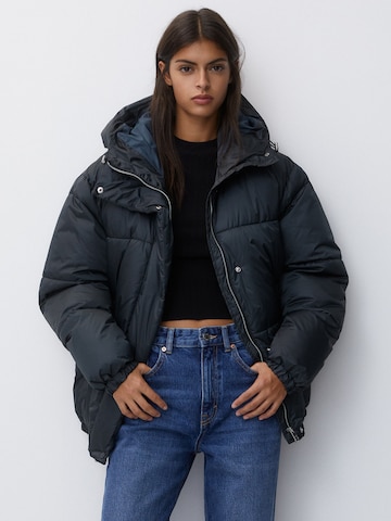 Pull&Bear Between-Season Jacket in Blue: front