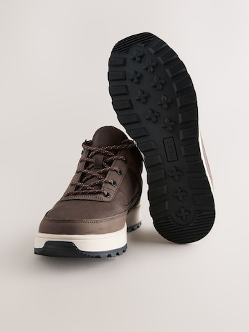 Next Šněrovací boty – hnědá