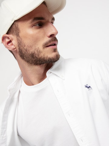 Regular fit Camicia business di Abercrombie & Fitch in bianco