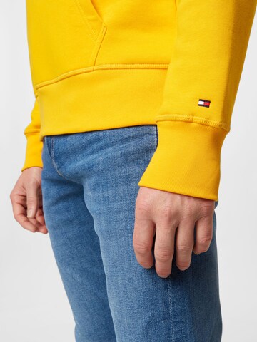 TOMMY HILFIGER - Sudadera 'New York' en amarillo