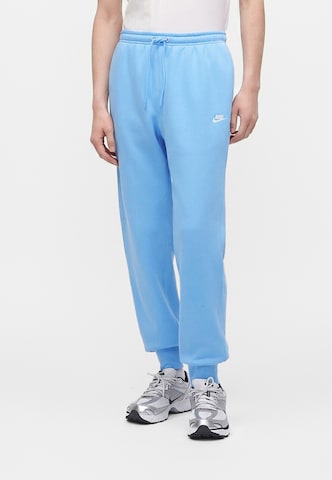 Nike Sportswear - Tapered Pantalón 'CLUB' en azul: frente