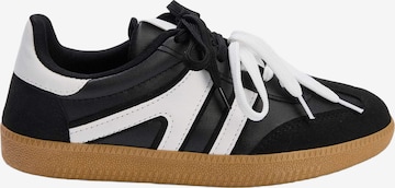 Baskets basses Trendyol en noir : devant
