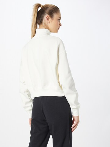 Sweat-shirt Nike Sportswear en blanc