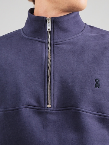 Sweat-shirt 'WAARLO' ARMEDANGELS en bleu