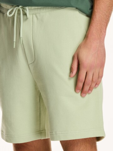 Regular Pantaloni 'Steve' de la Shiwi pe verde