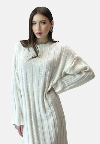 Elara Strickkleid in Weiß