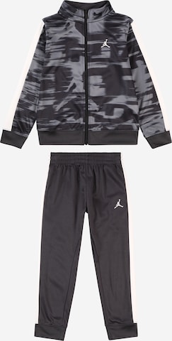juoda Jordan Treniruočių kostiumas: priekis