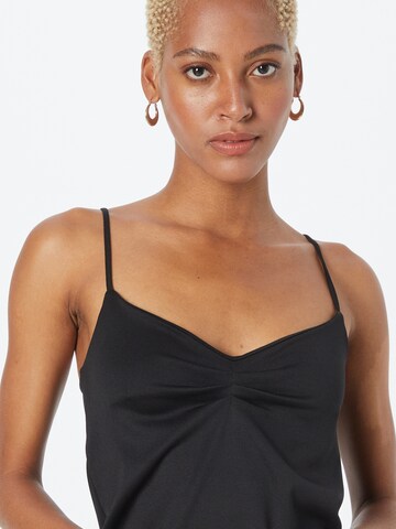 Robe 'Isabell' ABOUT YOU en noir