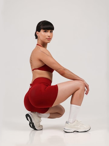 neverover - regular Pantalón deportivo 'Hue Shorts' en rojo