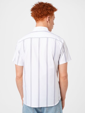 Coupe regular Chemise 'Summer' Abercrombie & Fitch en blanc